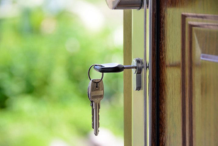 A2B Locks are able to provide local locksmiths in Isleworth to repair your broken locks. 